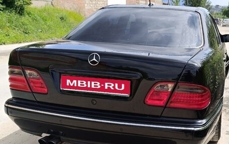 Mercedes-Benz E-Класс, 1999 год, 650 000 рублей, 3 фотография