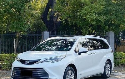 Toyota Sienna, 2021 год, 4 350 000 рублей, 1 фотография