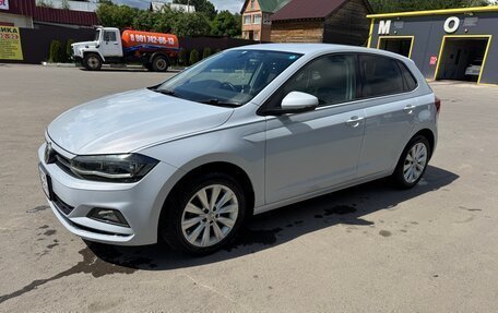 Volkswagen Polo VI (EU Market), 2017 год, 1 325 000 рублей, 3 фотография