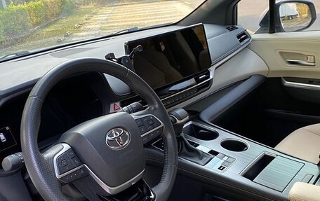 Toyota Sienna, 2021 год, 4 350 000 рублей, 16 фотография