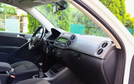 Volkswagen Tiguan I, 2012 год, 999 000 рублей, 11 фотография