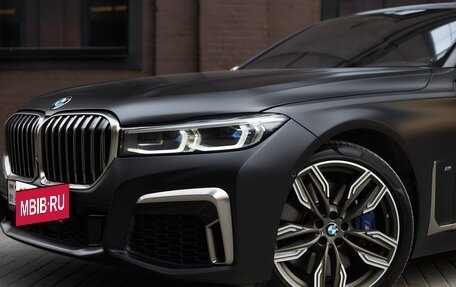 BMW 7 серия, 2019 год, 8 000 000 рублей, 2 фотография