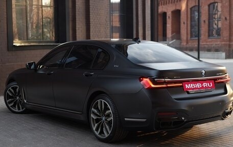 BMW 7 серия, 2019 год, 8 000 000 рублей, 16 фотография