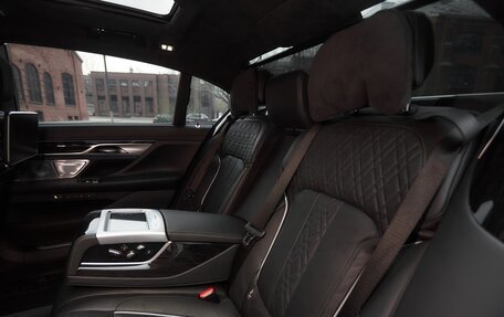 BMW 7 серия, 2019 год, 8 000 000 рублей, 38 фотография