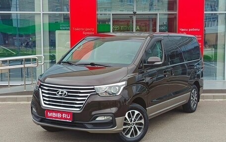Hyundai Grand Starex Grand Starex I рестайлинг 2, 2019 год, 4 100 000 рублей, 1 фотография