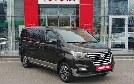 Hyundai Grand Starex Grand Starex I рестайлинг 2, 2019 год, 4 100 000 рублей, 3 фотография