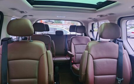 Hyundai Grand Starex Grand Starex I рестайлинг 2, 2019 год, 4 100 000 рублей, 17 фотография