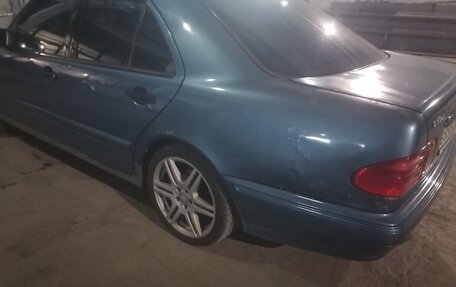 Mercedes-Benz E-Класс, 1997 год, 350 000 рублей, 10 фотография