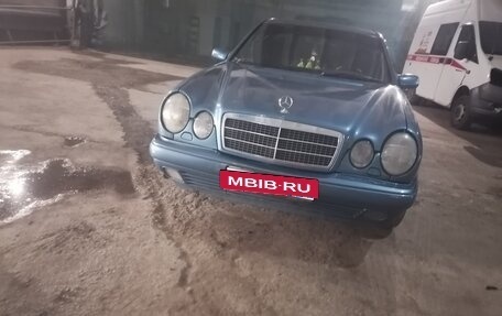 Mercedes-Benz E-Класс, 1997 год, 350 000 рублей, 6 фотография