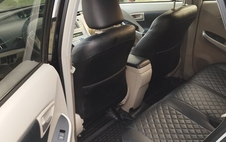 Toyota Prius, 2012 год, 990 000 рублей, 9 фотография