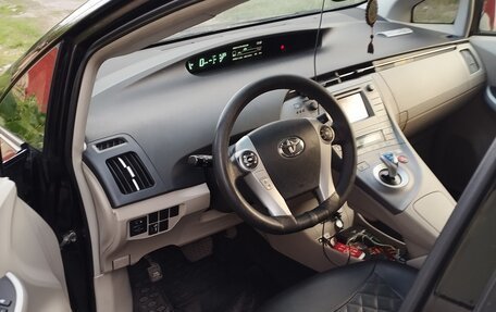 Toyota Prius, 2012 год, 990 000 рублей, 7 фотография