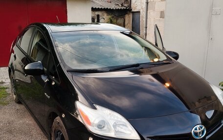 Toyota Prius, 2012 год, 990 000 рублей, 8 фотография