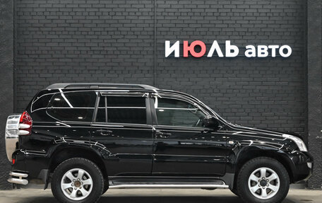 Toyota Land Cruiser Prado 120 рестайлинг, 2006 год, 2 000 000 рублей, 8 фотография