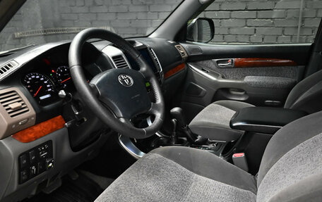 Toyota Land Cruiser Prado 120 рестайлинг, 2006 год, 2 000 000 рублей, 16 фотография