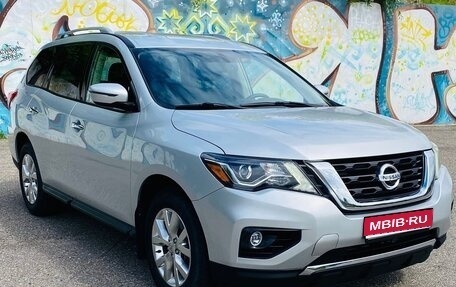 Nissan Pathfinder, 2019 год, 2 300 000 рублей, 1 фотография