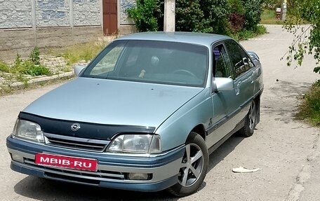 Opel Omega A, 1987 год, 360 000 рублей, 1 фотография