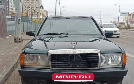 Mercedes-Benz 190 (W201), 1984 год, 130 000 рублей, 4 фотография