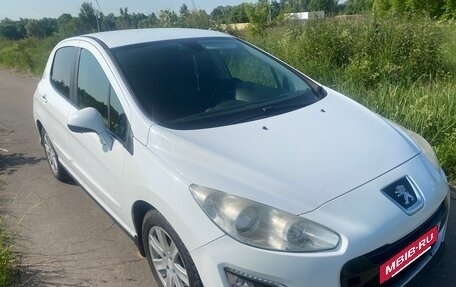 Peugeot 308 II, 2012 год, 699 999 рублей, 2 фотография