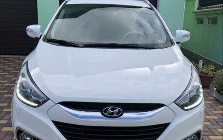 Hyundai ix35 I рестайлинг, 2013 год, 1 580 000 рублей, 2 фотография