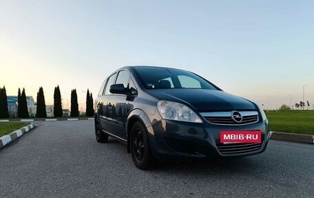 Opel Zafira B, 2009 год, 680 000 рублей, 3 фотография