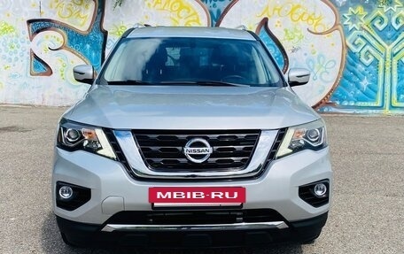 Nissan Pathfinder, 2019 год, 2 300 000 рублей, 2 фотография
