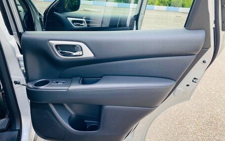 Nissan Pathfinder, 2019 год, 2 300 000 рублей, 19 фотография