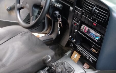 Opel Omega A, 1987 год, 360 000 рублей, 8 фотография