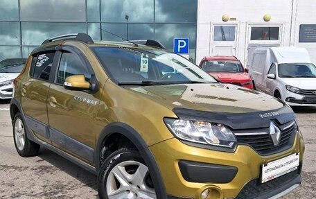 Renault Sandero II рестайлинг, 2015 год, 899 000 рублей, 3 фотография