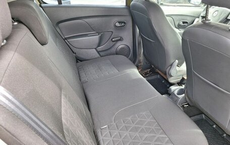 Renault Sandero II рестайлинг, 2015 год, 899 000 рублей, 13 фотография