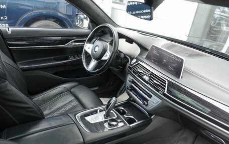 BMW 7 серия, 2022 год, 7 390 000 рублей, 2 фотография
