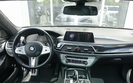 BMW 7 серия, 2022 год, 7 390 000 рублей, 10 фотография