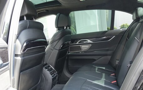 BMW 7 серия, 2022 год, 7 390 000 рублей, 19 фотография