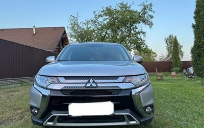 Mitsubishi Outlander III рестайлинг 3, 2018 год, 2 395 000 рублей, 1 фотография