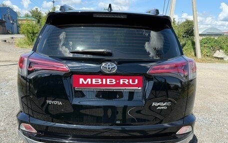 Toyota RAV4, 2017 год, 2 430 000 рублей, 5 фотография