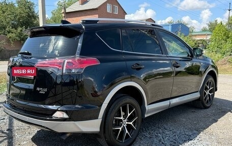 Toyota RAV4, 2017 год, 2 430 000 рублей, 4 фотография