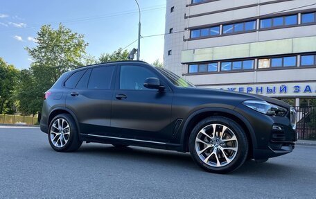 BMW X5, 2019 год, 5 600 000 рублей, 4 фотография