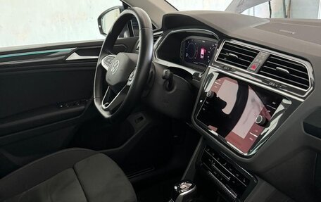 Volkswagen Tiguan II, 2020 год, 3 700 000 рублей, 3 фотография