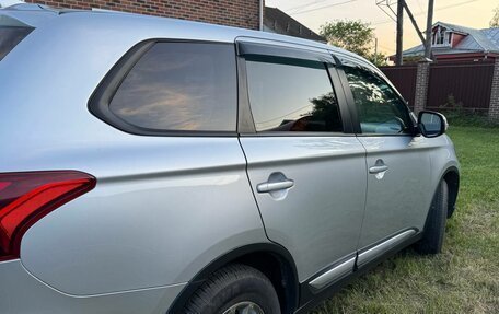 Mitsubishi Outlander III рестайлинг 3, 2018 год, 2 395 000 рублей, 22 фотография