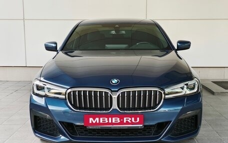 BMW 5 серия, 2021 год, 5 800 000 рублей, 2 фотография