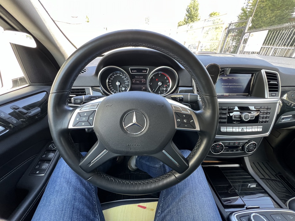 Mercedes-Benz M-Класс W166, 2013 год, 3 300 000 рублей, 24 фотография