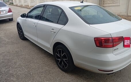 Volkswagen Jetta VI, 2015 год, 1 000 000 рублей, 3 фотография