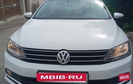 Volkswagen Jetta VI, 2015 год, 1 000 000 рублей, 6 фотография