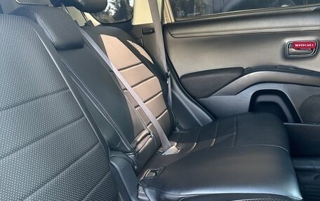 Mitsubishi Outlander III рестайлинг 3, 2012 год, 1 360 000 рублей, 12 фотография
