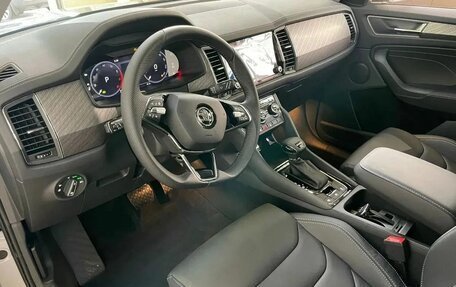 Skoda Kodiaq I, 2025 год, 4 750 000 рублей, 8 фотография