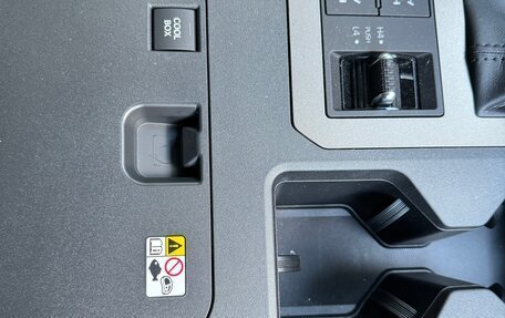 Toyota Land Cruiser Prado, 2024 год, 9 250 000 рублей, 14 фотография