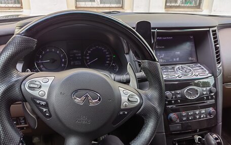 Infiniti QX70, 2015 год, 2 550 000 рублей, 6 фотография