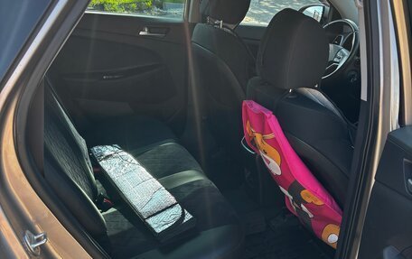Hyundai Tucson III, 2018 год, 2 300 000 рублей, 13 фотография