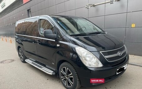 Hyundai Grand Starex Grand Starex I рестайлинг 2, 2011 год, 1 430 000 рублей, 3 фотография