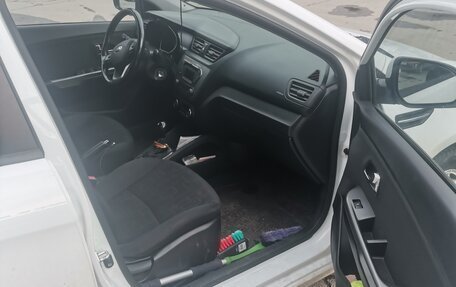 KIA Rio III рестайлинг, 2014 год, 985 900 рублей, 14 фотография