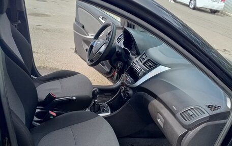 Hyundai Solaris II рестайлинг, 2012 год, 585 000 рублей, 17 фотография